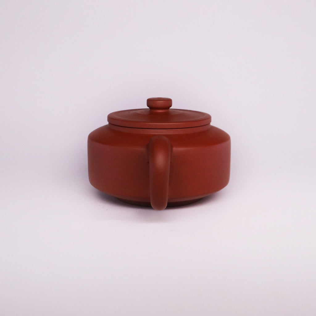 Chinese Rongchang handcrafted teapot in pure handmade ceramics with smooth